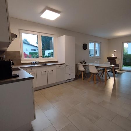 Crown Living Design Apartment - Gratis Parkplatz - Wlan - Kueche - Self Check-In Altach 외부 사진
